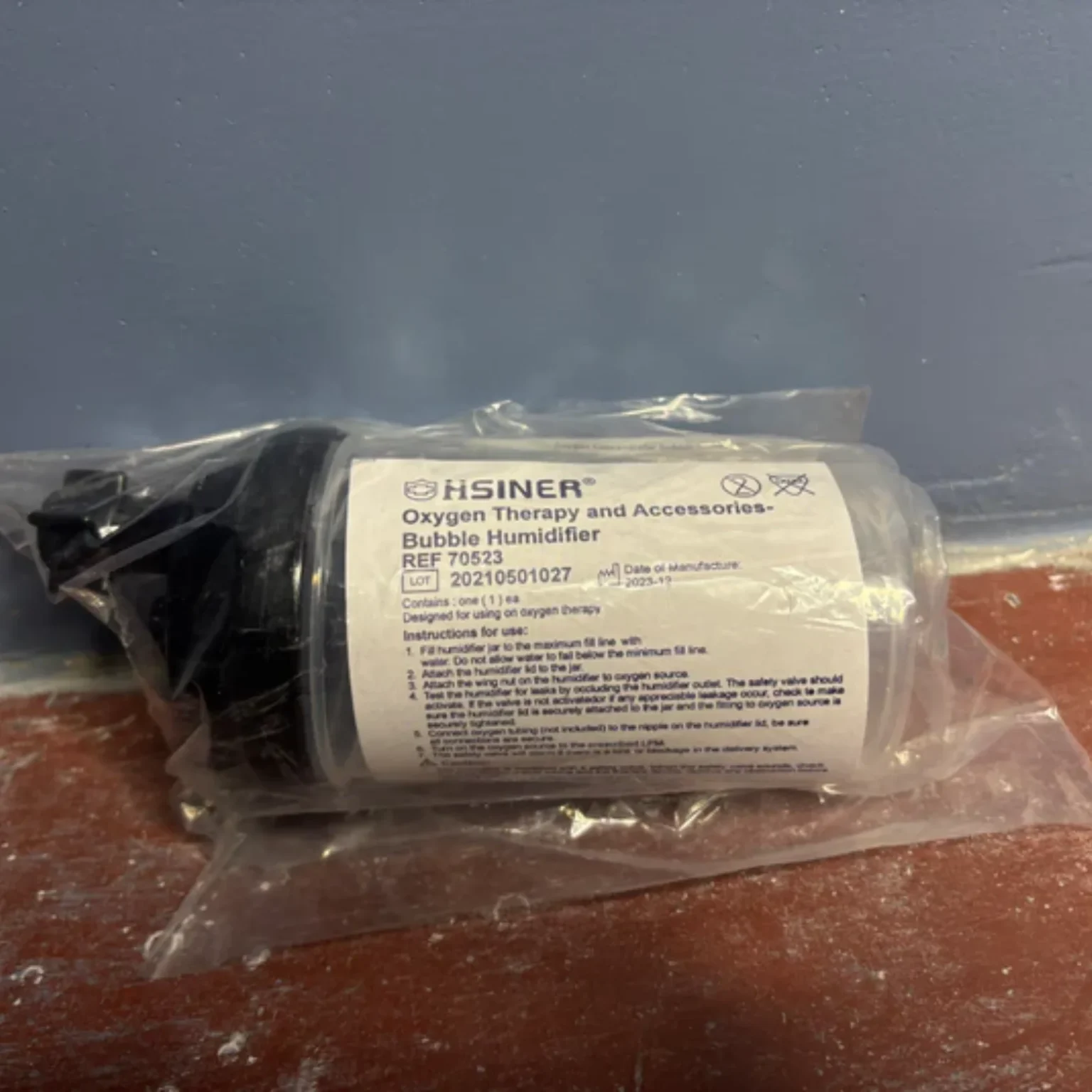 Humidifier-Bottle-for-Oxygen-Concentrators Humidifier Bottle for Oxygen Concentrators - Image 1