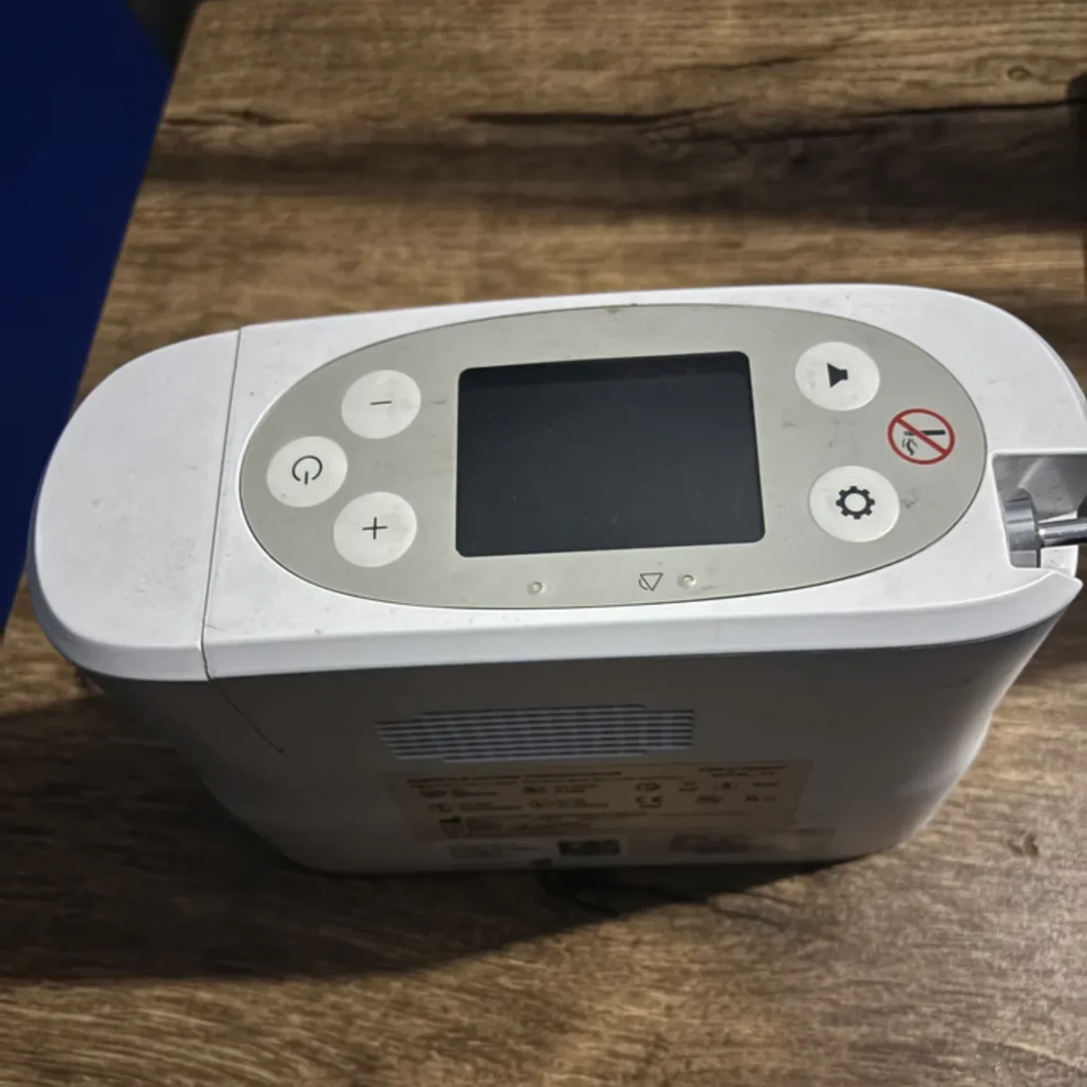 Oxymed-P2-Portable-Oxygen-Concentrator-on-Rental Oxymed P2 Portable Oxygen Concentrator on Rental - Image 1